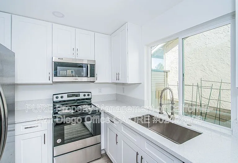 138 Demona Pl — Photo 6