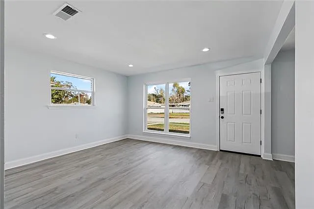1608 Redwood Dr — Photo 3