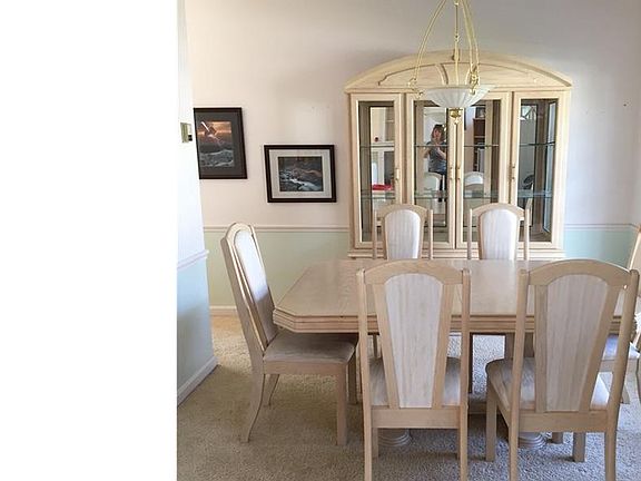 5th image of 26977 Glenside Ln