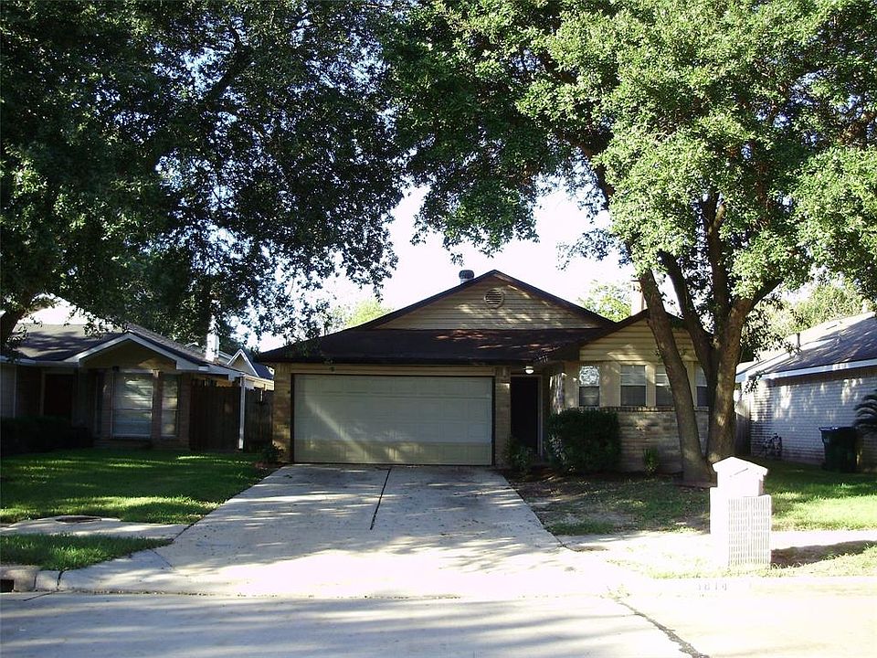 1st image of 3814 Ebury Dr