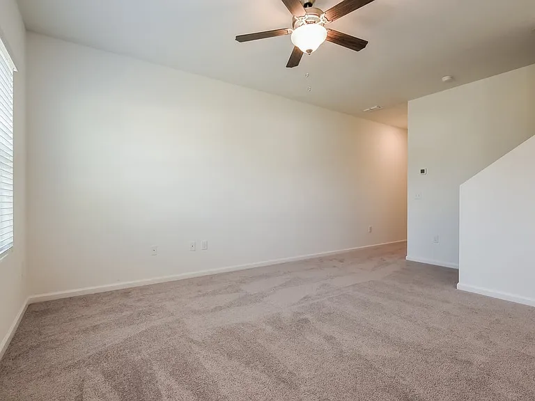 2042 Hemingway Cir — Photo 4