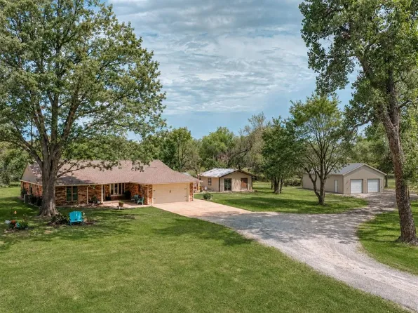 410 Quail Hollow Dr, Blanchard, OK 73010