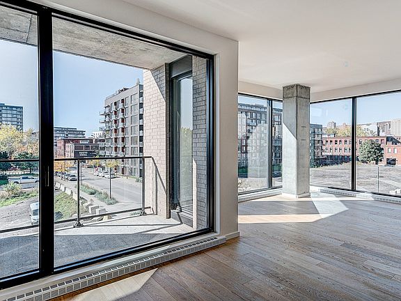 5th image of 1616 Rue Des Bassins #323