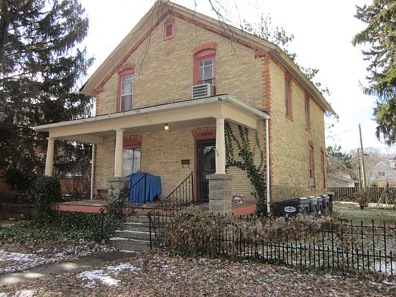 2nd image of 406 Pearl St