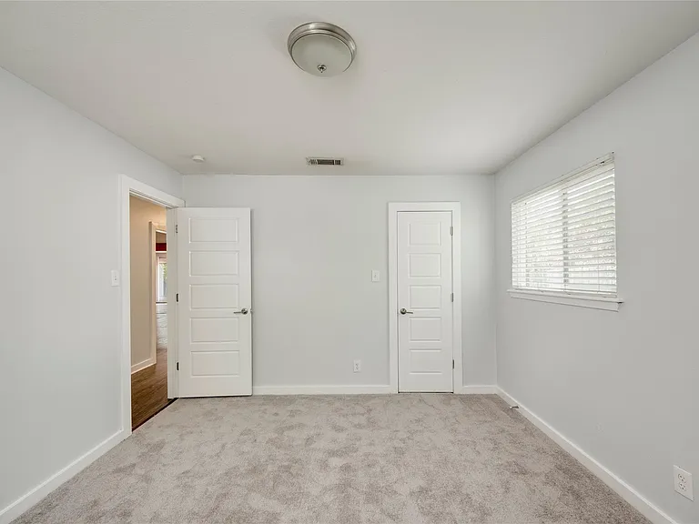 5402 Chevy Cir — Photo 19