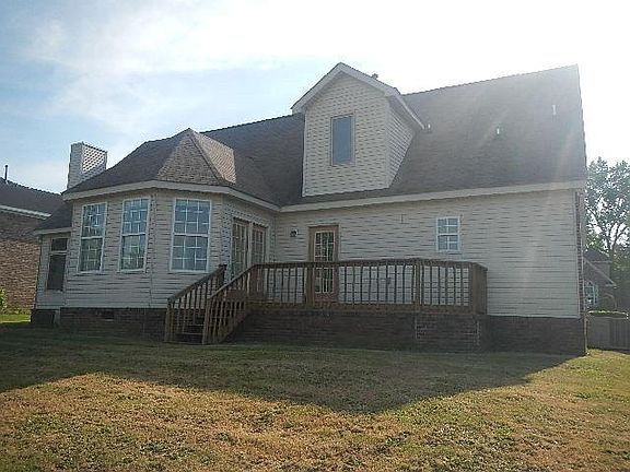 2nd image of 3037 Breeze Hill Dr