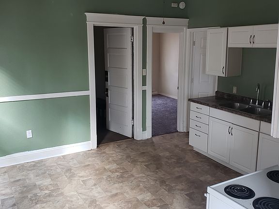 4th image of 1513 S 72nd St