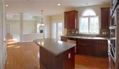 5th image of 99 Colonial Dr