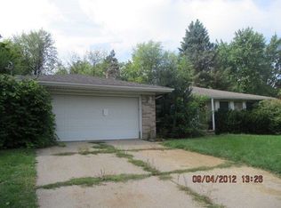 13356 Firestone Dr, Fenton, MI 48430