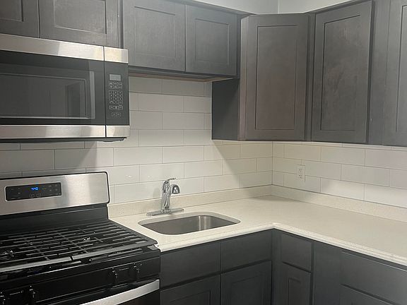 3rd image of 301 E Westfield Ave #51