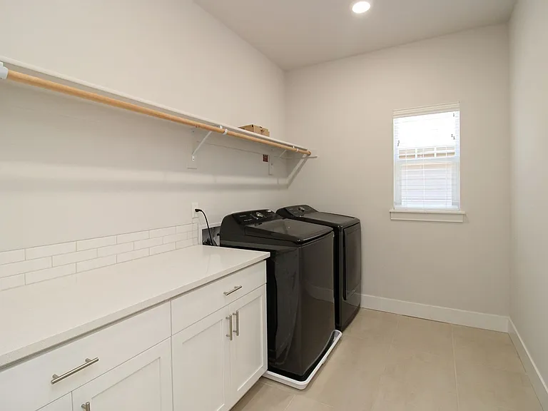 16576 SW Sunshine Coast St — Photo 30