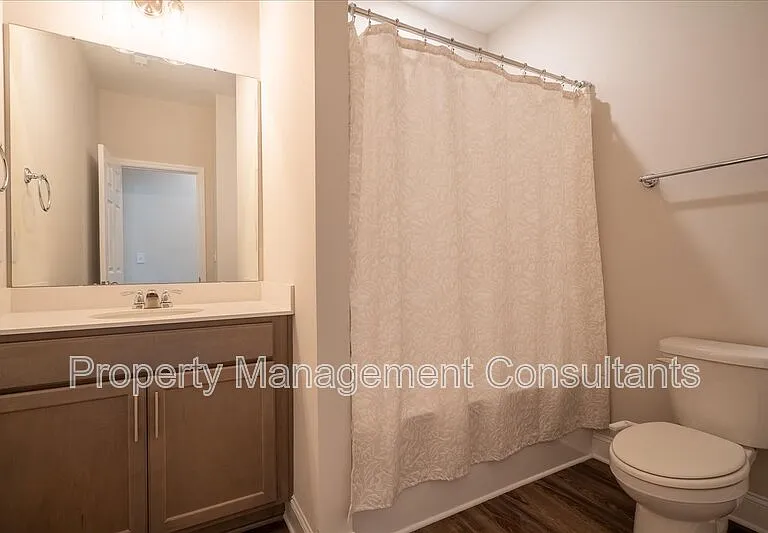 330 Creek Grove Ave — Photo 8