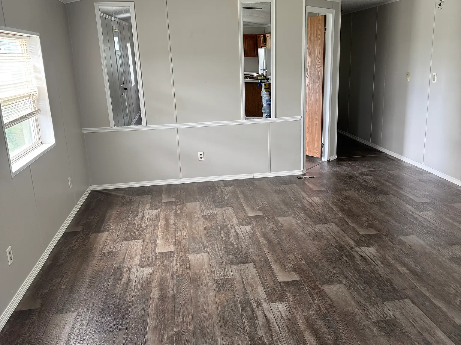 3 bed, 1280 sqft, $1,200 — Photo 2