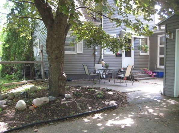 633 Walnut St