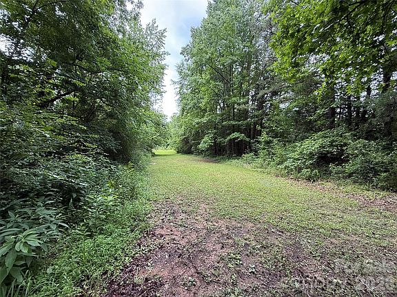 4th image of 2430 Grubb Ferry Rd