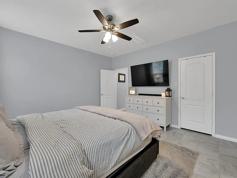 1127 Littleton Ct — Photo 23