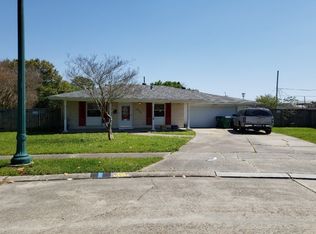 216 Willow Dr, Gretna, LA 70053