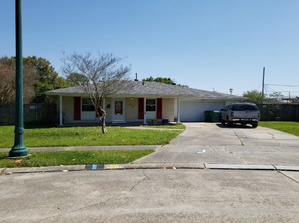216 Willow Dr, Gretna, LA 70053