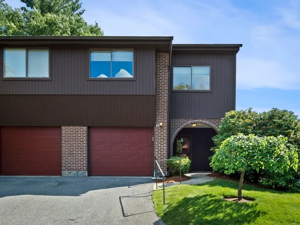 49 Hawthorne Cir Unit 49, Peabody, MA 01960