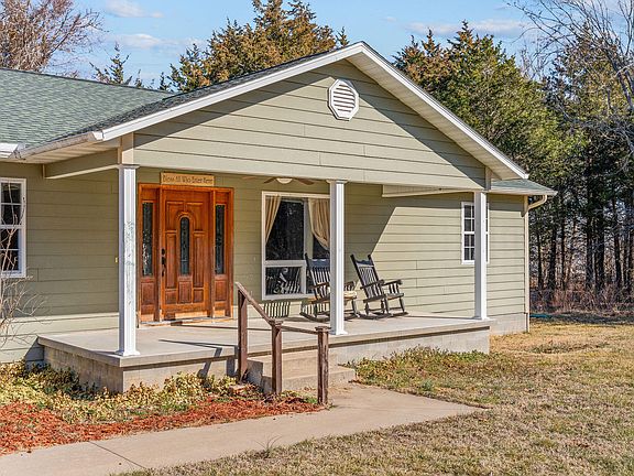 4th image of 253 Green Cypress Road