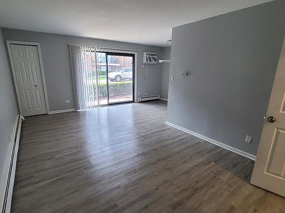 4th image of 110 W 66th St APT 2
