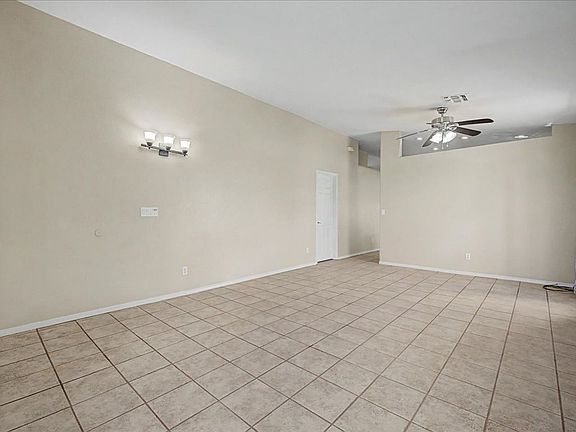 3rd image of 6936 W Harcuvar Dr