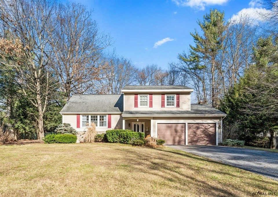 1st image of 9 Joseph Ln