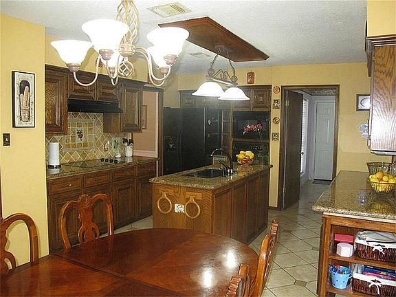5th image of 2930 Blue Glen Ln