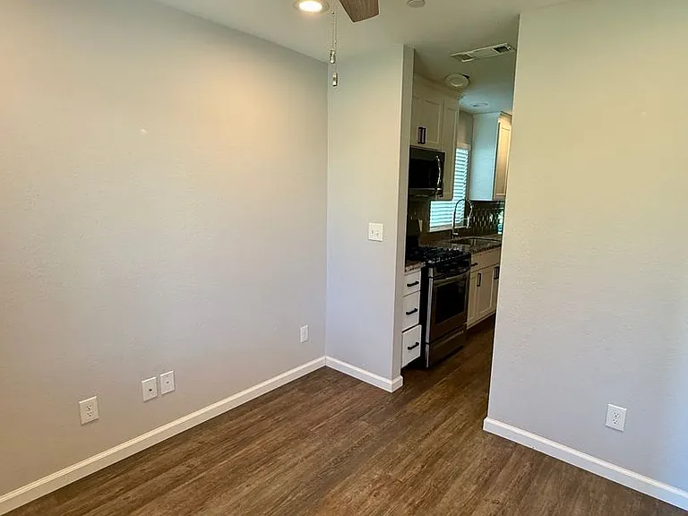 151 E Yolo St — Photo 7