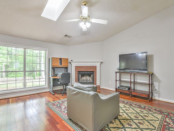 5th image of 2889 Arendel Dr