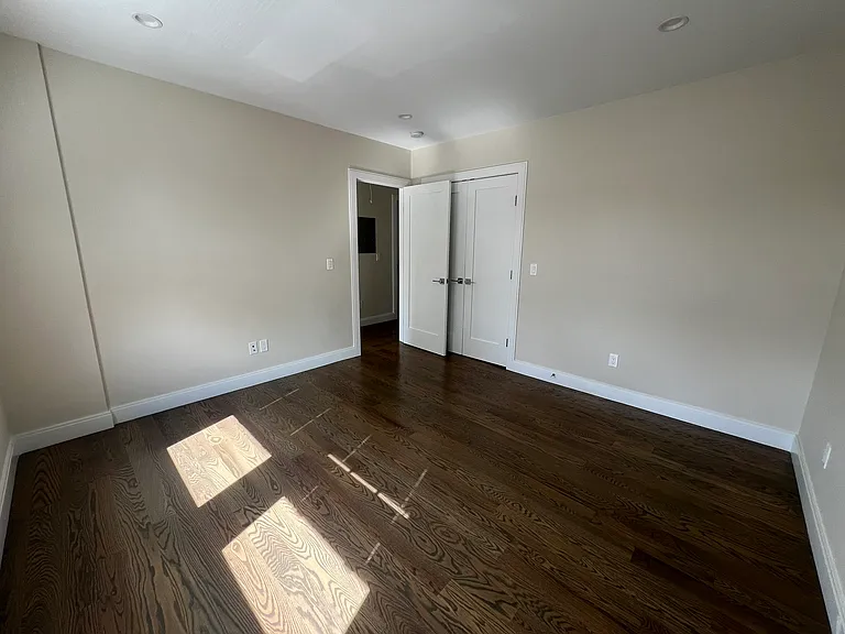 19 Loomis Ave — Photo 18