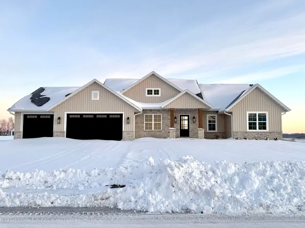 5090 N Cobble Creek Dr, Appleton, WI 54913