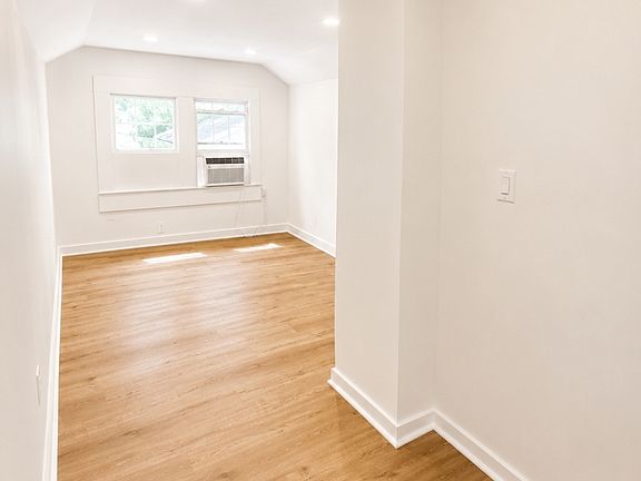 5th image of 166 Kenan St Unit C