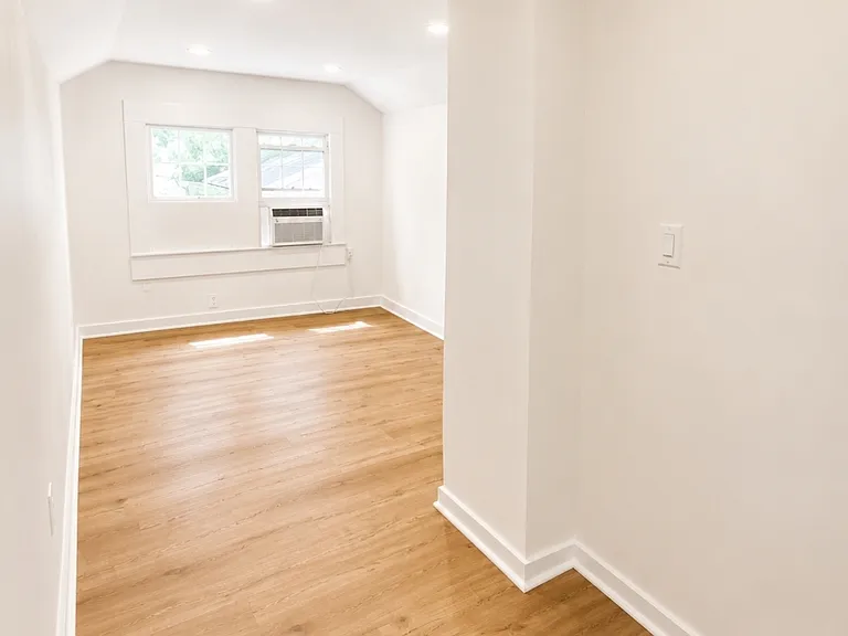 166 Kenan St #C — Photo 5