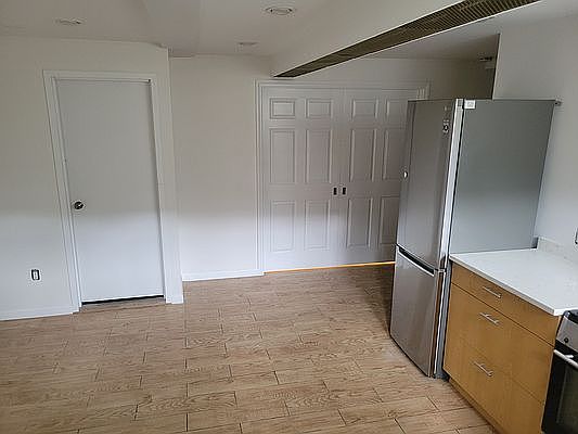 4th image of 4013 50th Ave #1