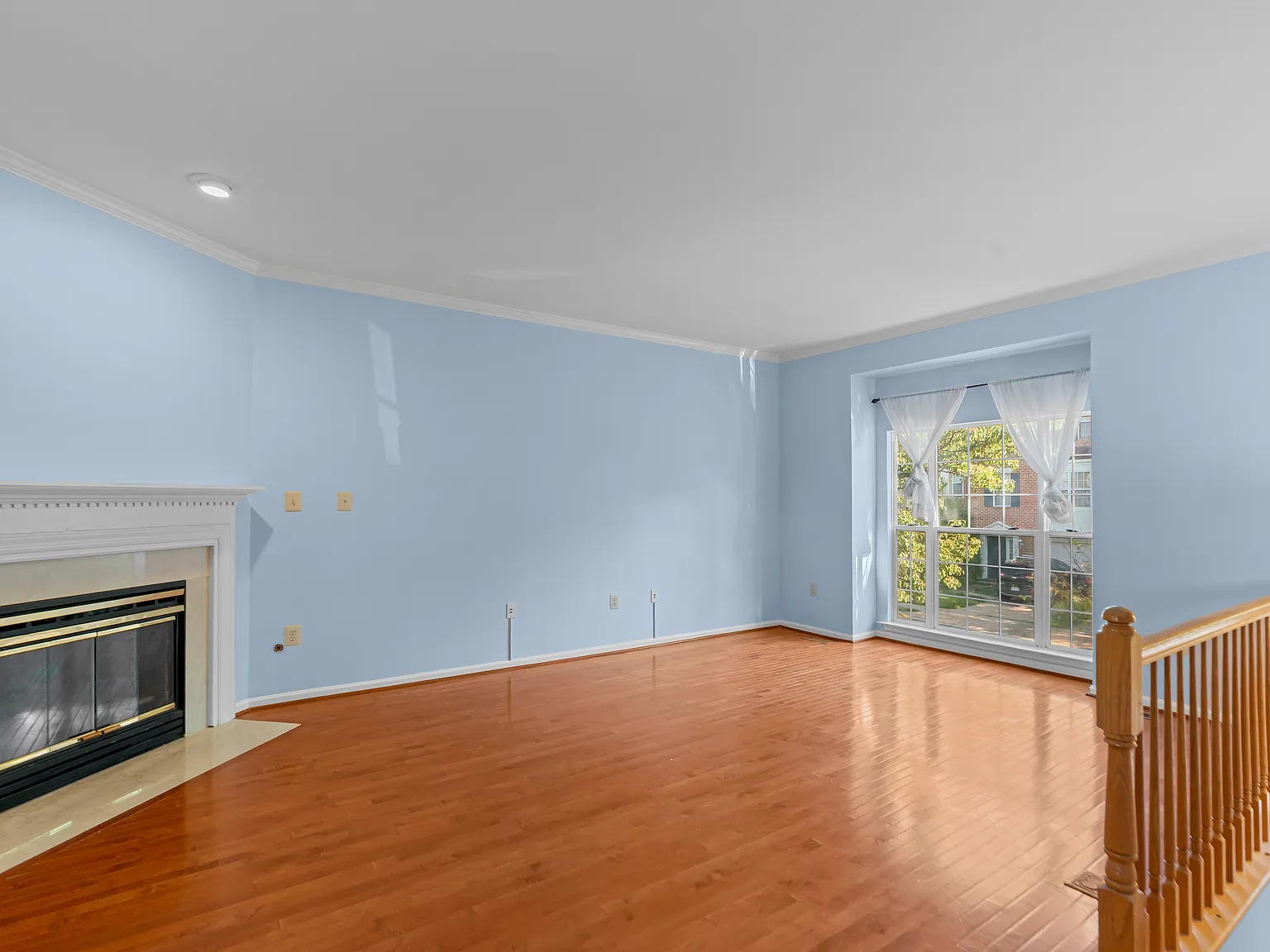 3 bed, 2.5 bath, 1484 sqft, $3,300 — Photo 4