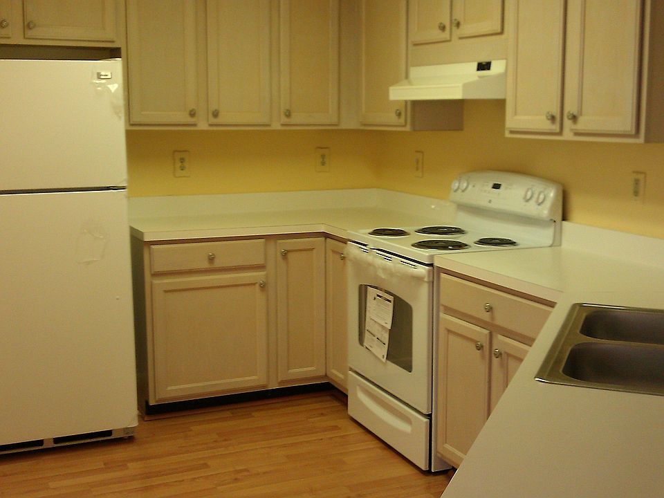 1st image of 845 Shoal Creek Trl
