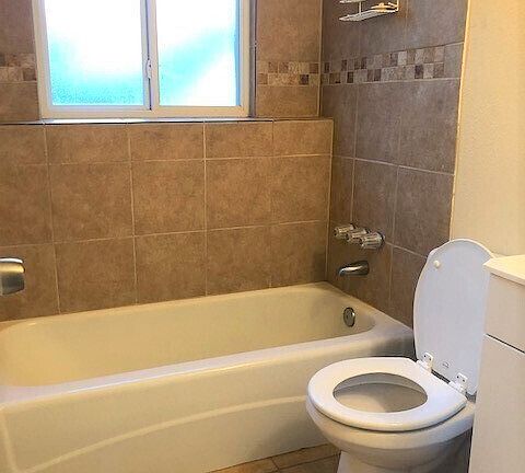 5th image of 320 Vehr Dr APT 1
