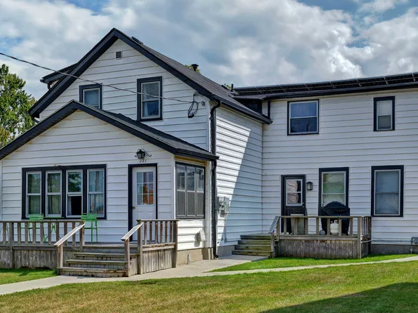 221 Michigan Ave #6, Pt Edward, ON N7V 1E7