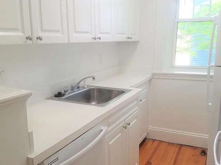 25 Wendell St — Photo 4