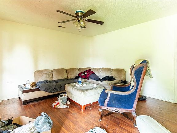 5th image of 1701 Water St