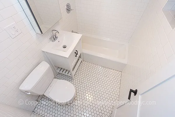 Rented by Copperwood Real Estate | media 18