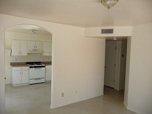 4th image of 1044 S 4th Ave Unit 1