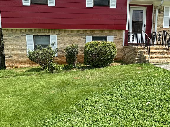 3rd image of 2708 Scenic View Dr NW