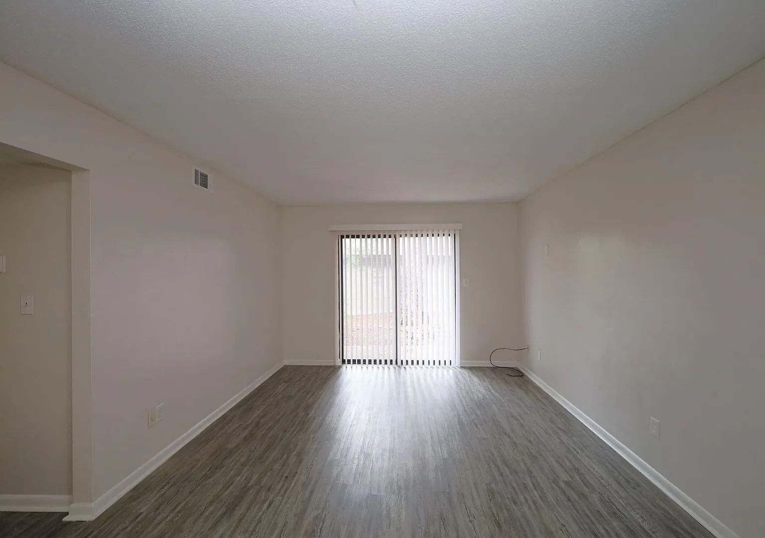 407 Pendleton Place — Photo 4