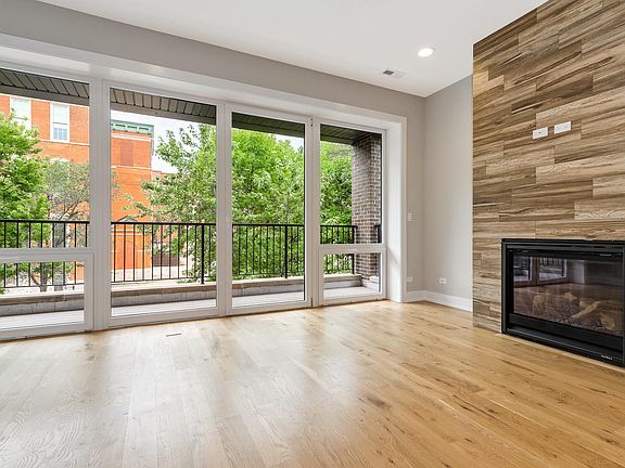 3rd image of 1415 N Rockwell St #2