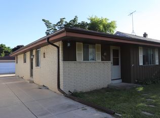 4201 W Calumet Rd, Milwaukee, WI 53209