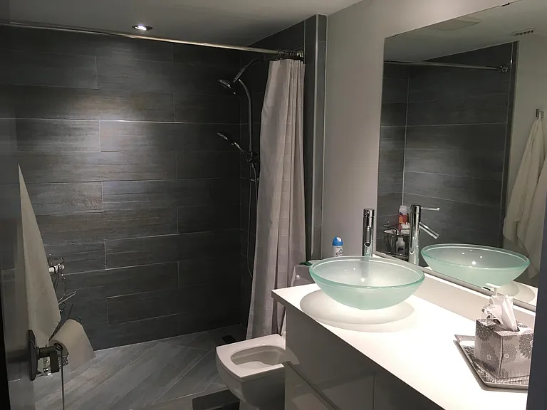 6049 Balboa Cir #105 — Photo 18