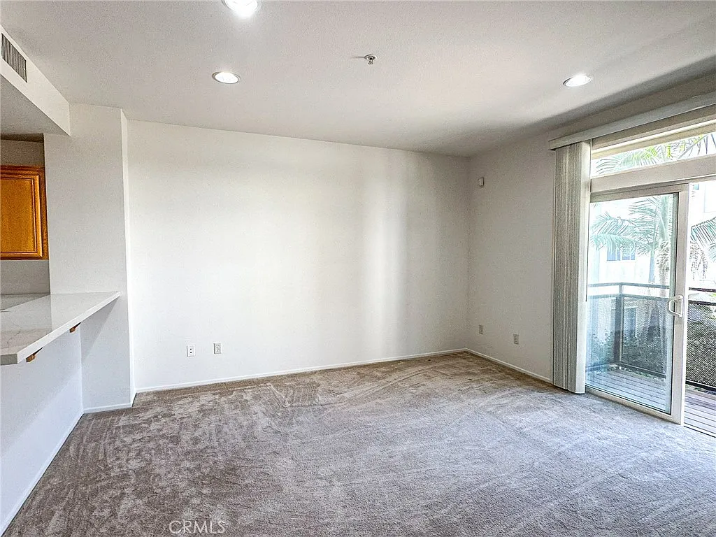 1 bed, 623 sqft, $3,200 — Photo 4