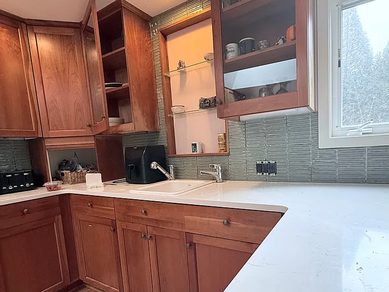 6690 SW Parkwest Ln — Photo 7